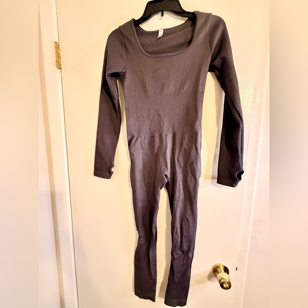 3 Ribbed Compression‎ Jumpsuits - Picture 10 of 15